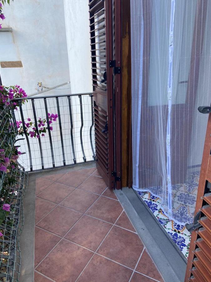Casa Isabella Loc Turist Br Apartment Đảo Lipari Ngoại thất bức ảnh