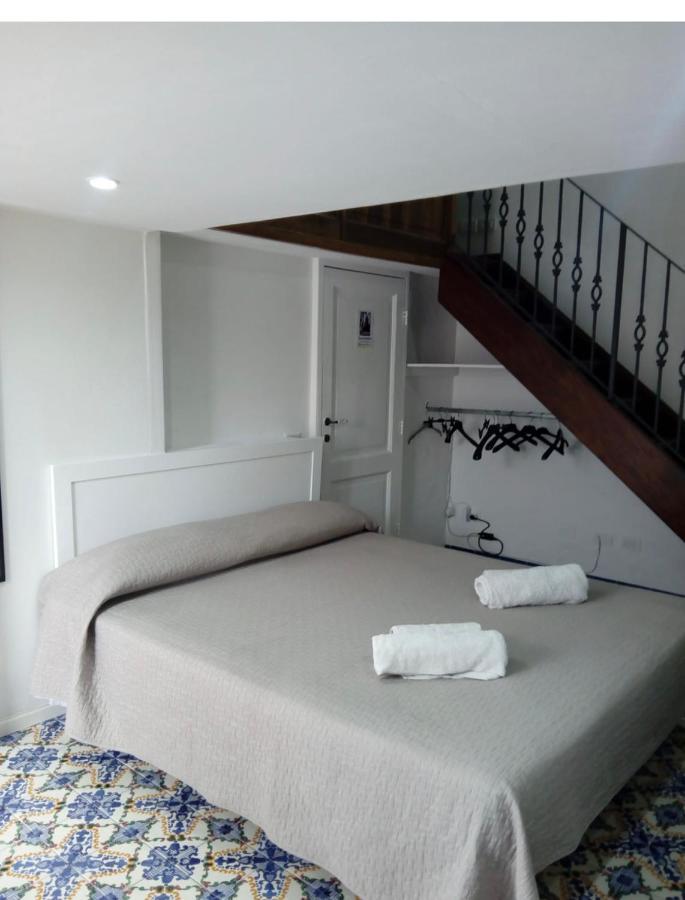 Casa Isabella Loc Turist Br Apartment Đảo Lipari Ngoại thất bức ảnh