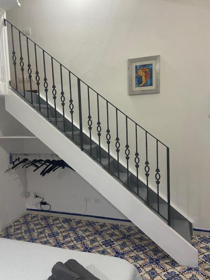 Casa Isabella Loc Turist Br Apartment Đảo Lipari Ngoại thất bức ảnh